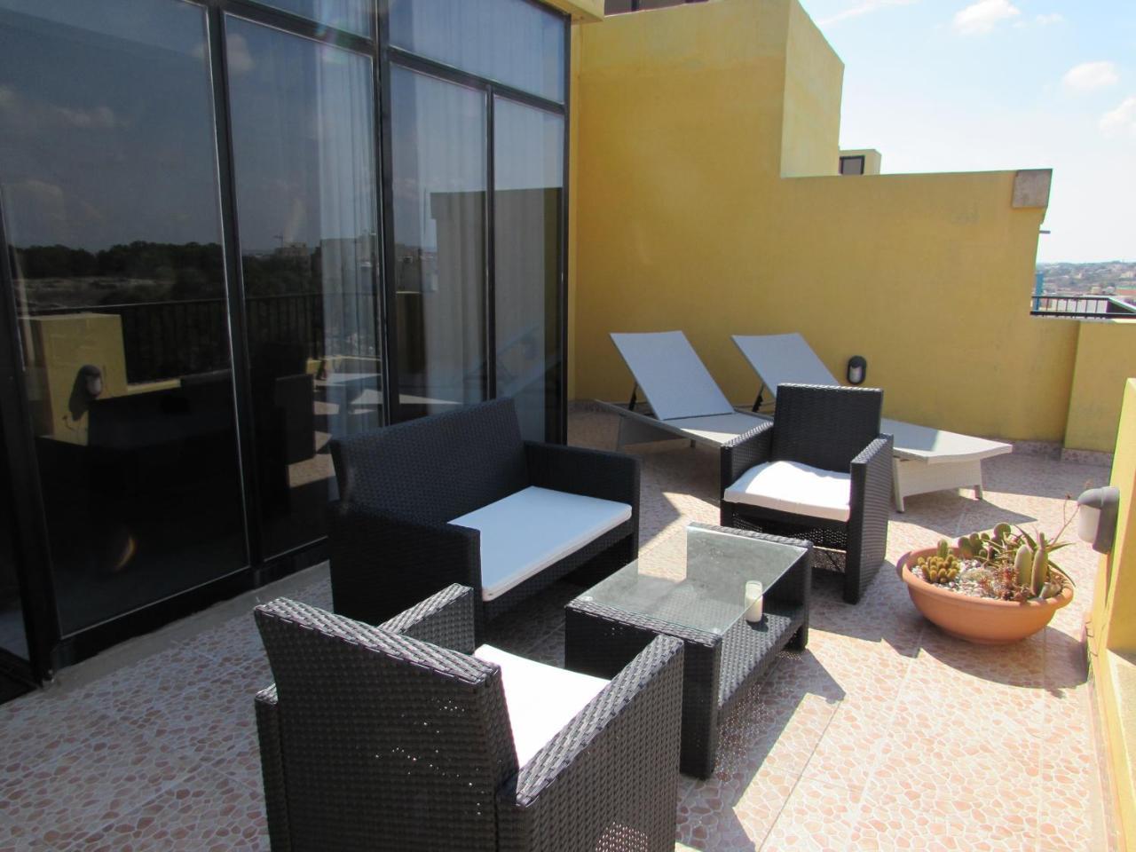 Apartament Panoramic Penthouse In Marsascala Which Enjoys Sea And Country Views Marsaskala Zewnętrze zdjęcie