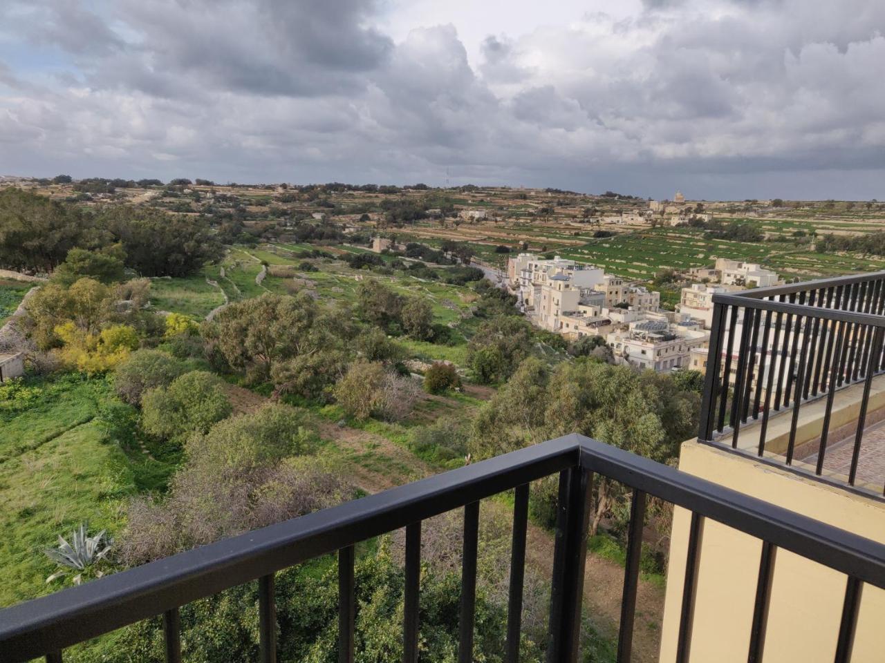 Apartament Panoramic Penthouse In Marsascala Which Enjoys Sea And Country Views Marsaskala Zewnętrze zdjęcie