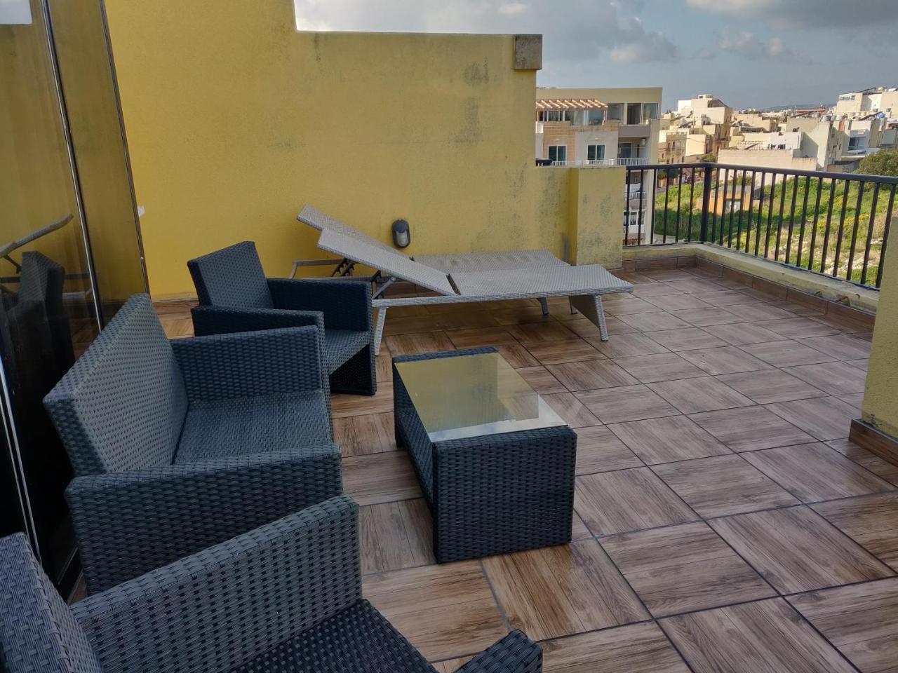 Apartament Panoramic Penthouse In Marsascala Which Enjoys Sea And Country Views Marsaskala Zewnętrze zdjęcie
